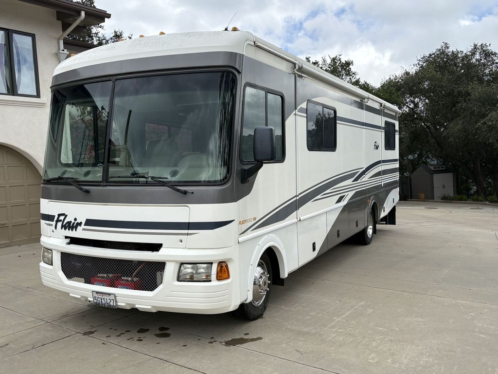 2003 Fleetwood Flair 31A - National Vehicle