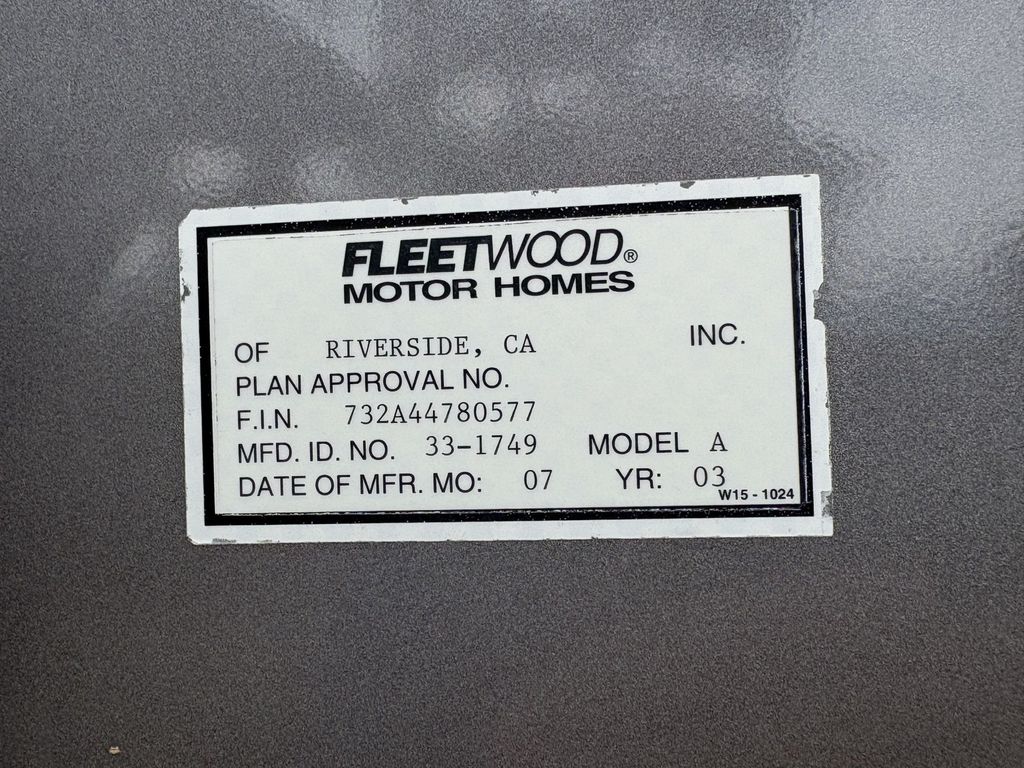 2003 Fleetwood Flair 31A - National Vehicle