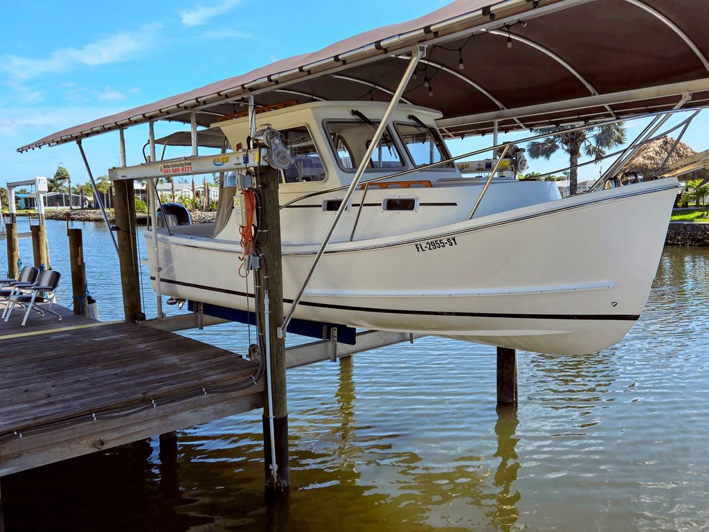 2021 Eastern 248 Islander - National Vehicle