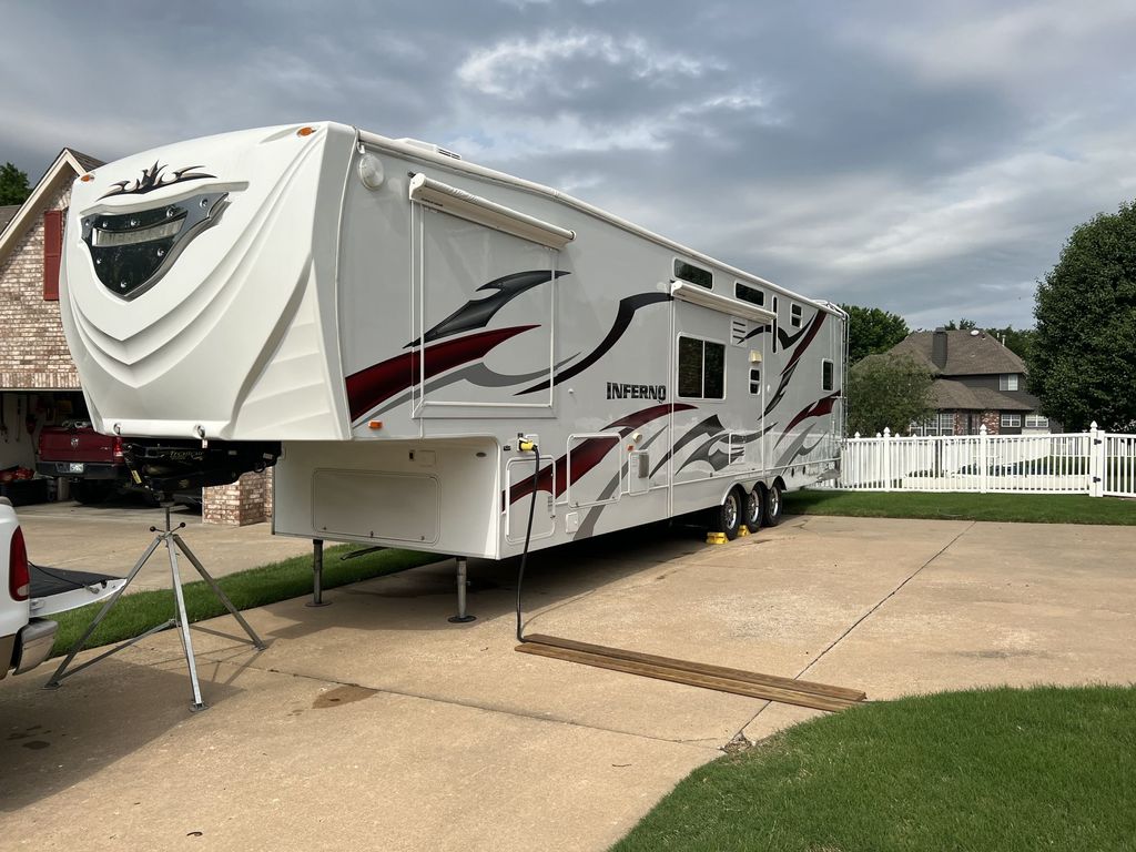 2009 K-Z Inferno 4012SL - National Vehicle