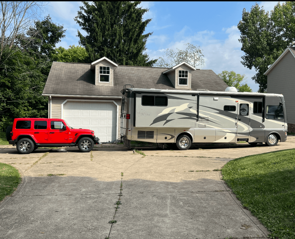 2006 National RV Dolphin 5342 - National Vehicle