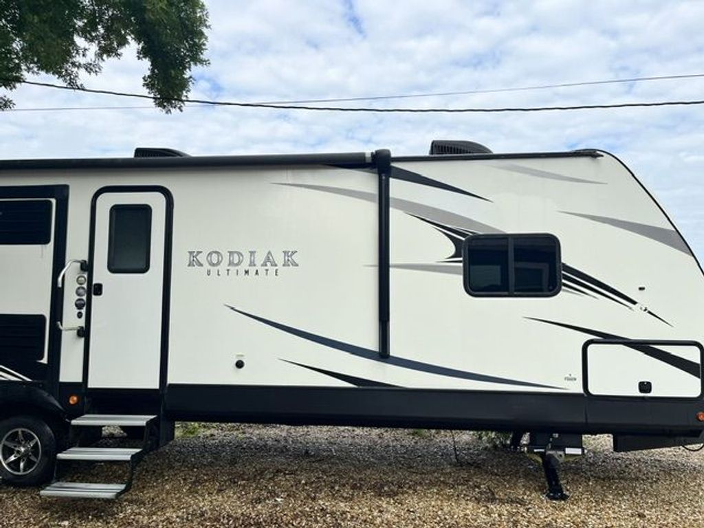 ユウ 2018 Dutchmen Kodiak Ultimate 330BHSL - National Vehicle