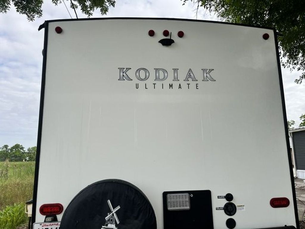 2018 Dutchmen Kodiak Ultimate 330BHSL - National Vehicle