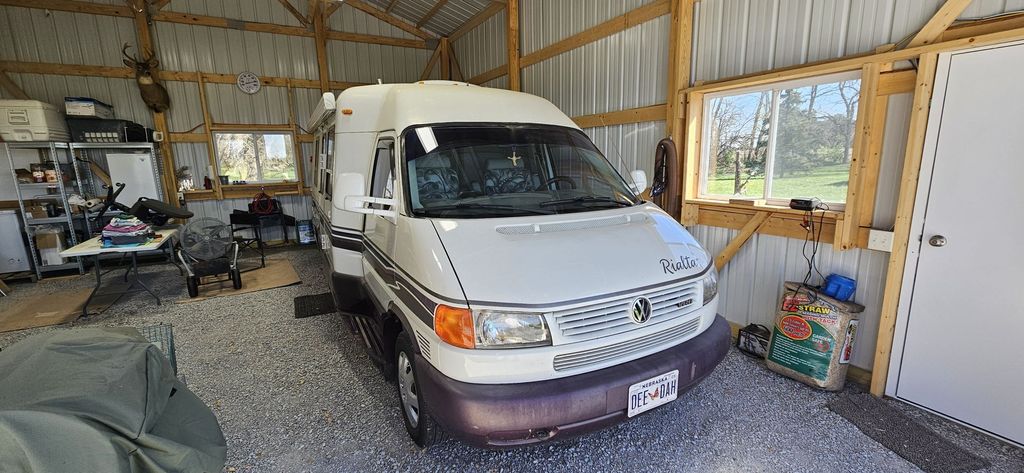 1999 Winnebago Rialta 22FD - National Vehicle