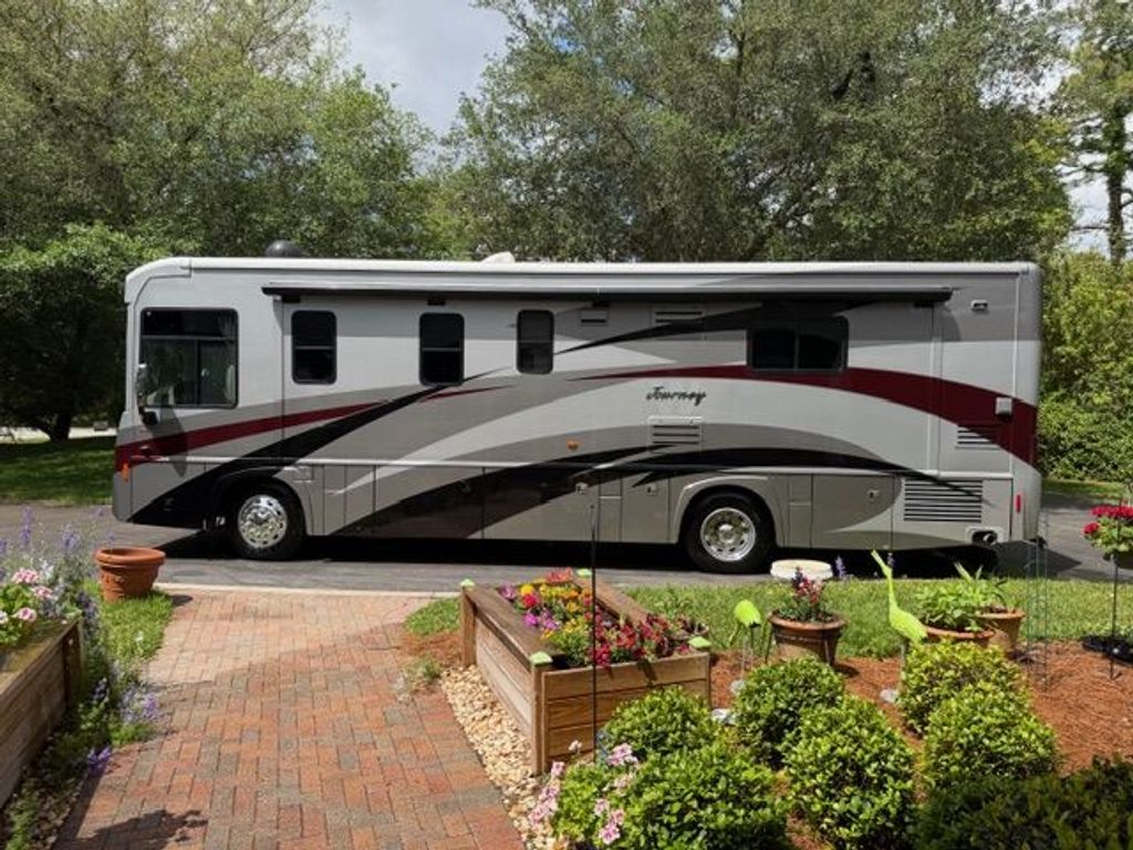 2009 Winnebago Journey 34Y - National Vehicle