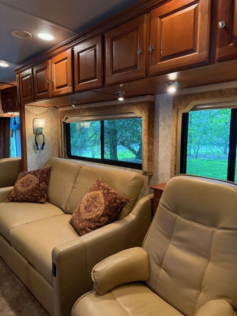 2009 Winnebago Journey 34Y - National Vehicle