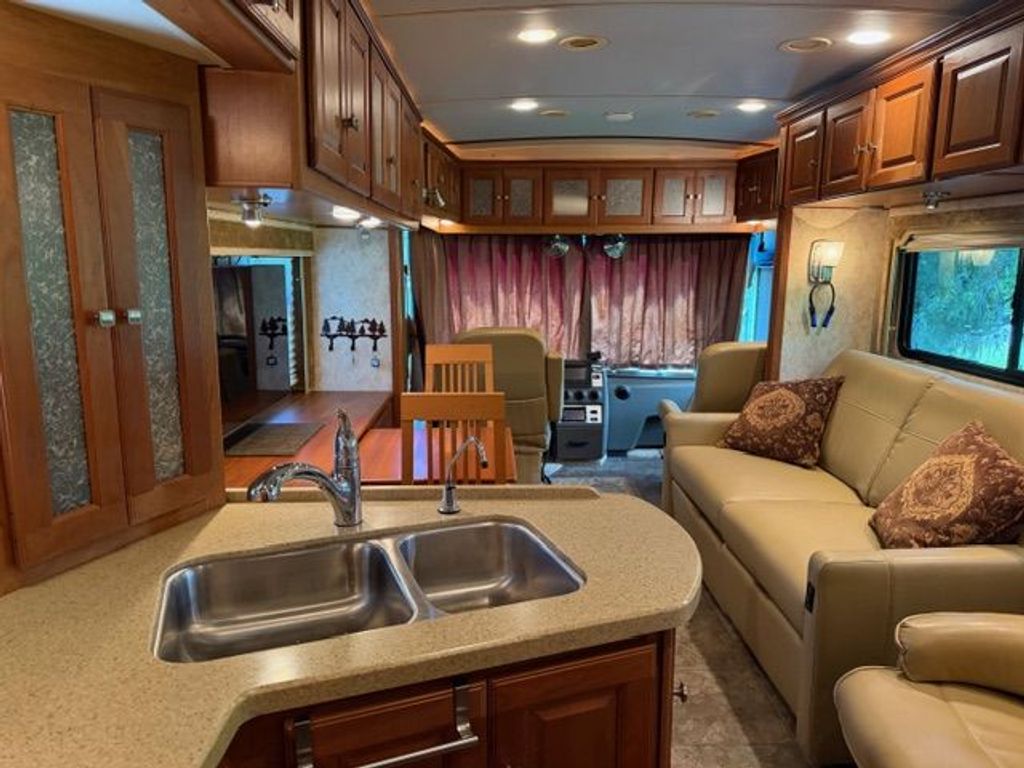 2009 Winnebago Journey 34Y - National Vehicle