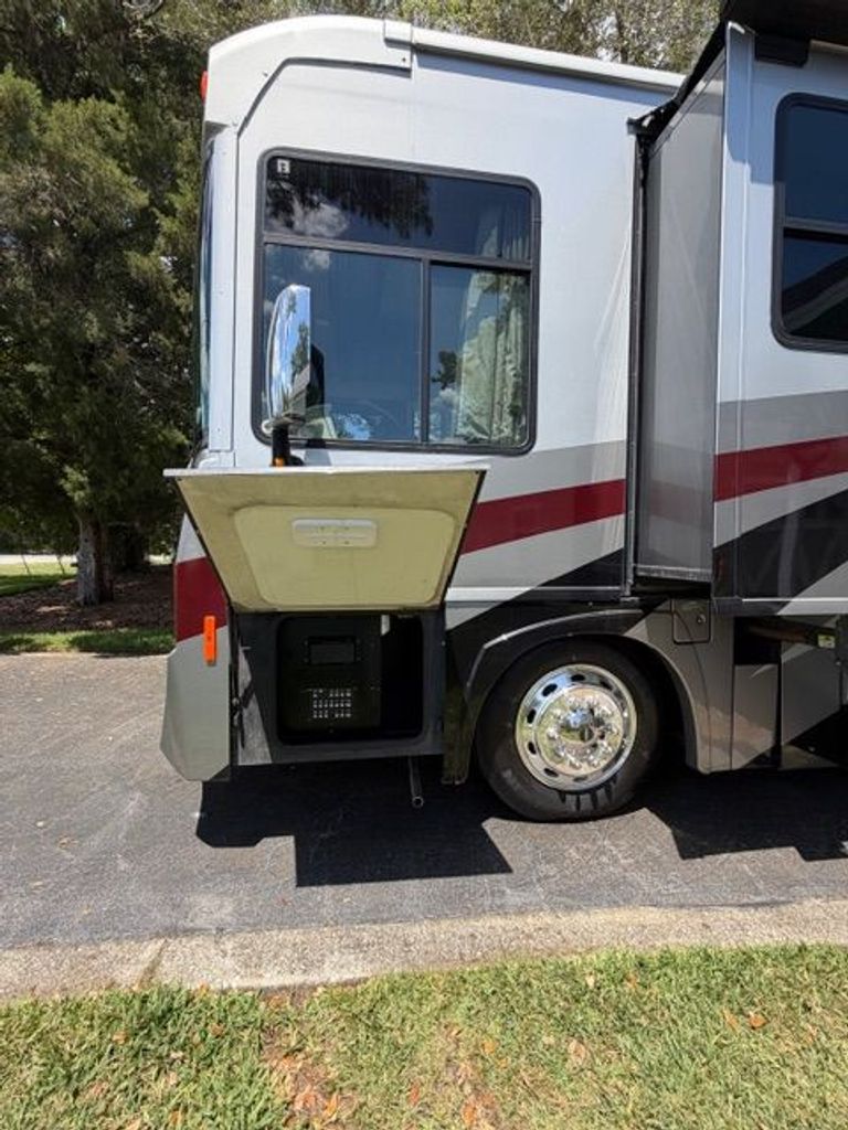 My Type  2009 Winnebago Journey 34Y - National Vehicle