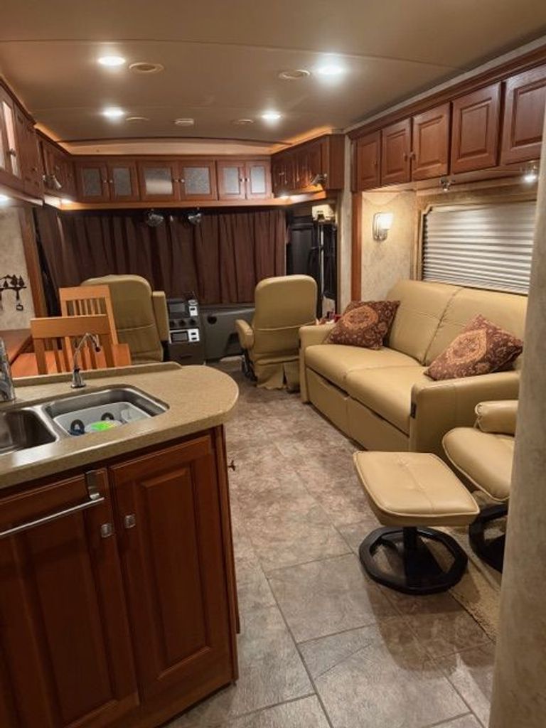 2009 Winnebago Journey 34Y - National Vehicle