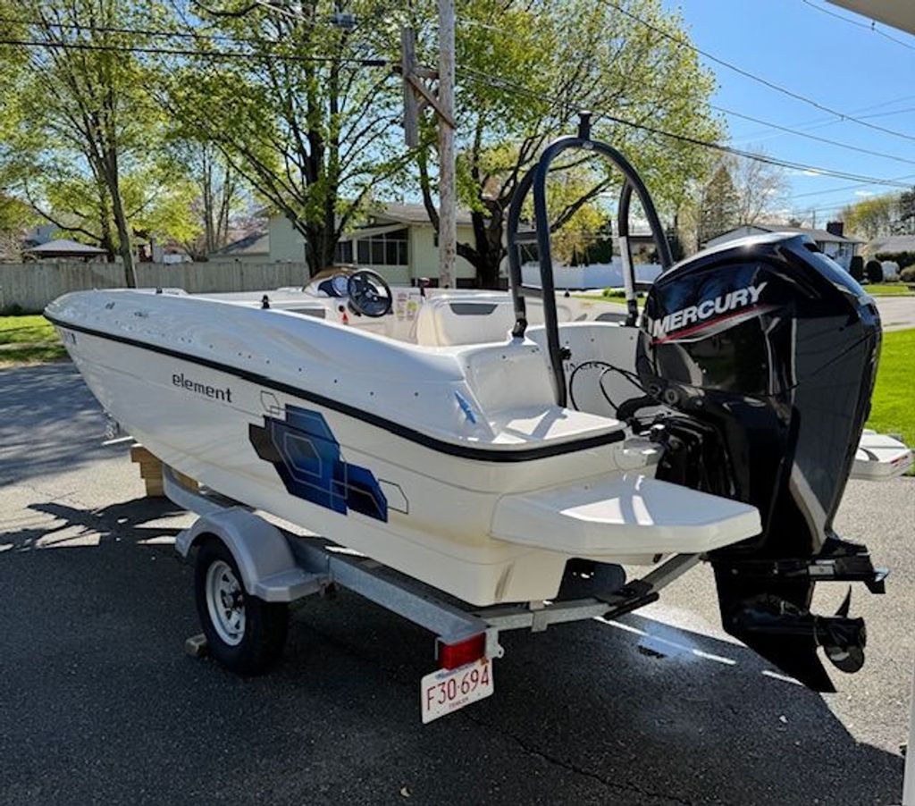 メープル 様 2021 Bayliner 180 EL - National Vehicle