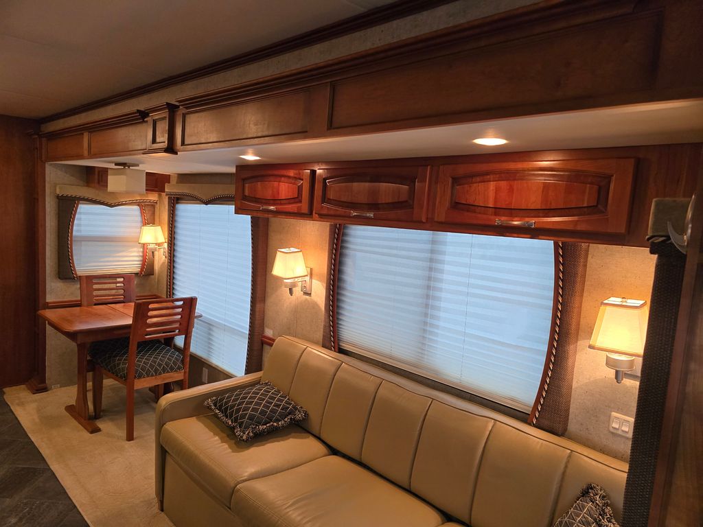 2009 Newmar Dutch Aire 4317 - National Vehicle