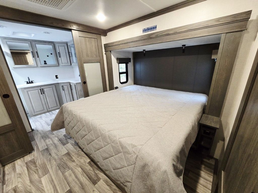 2024 Keystone Alpine 3700FL - National Vehicle