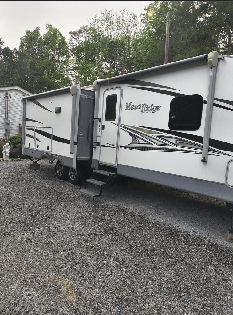 2020 Highland Ridge Mesa Ridge Limited 275RLS - National Vehicle