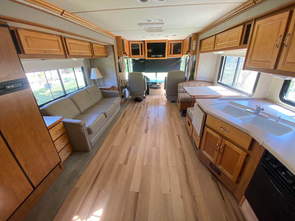 2006 Fleetwood Bounder 34H - National Vehicle