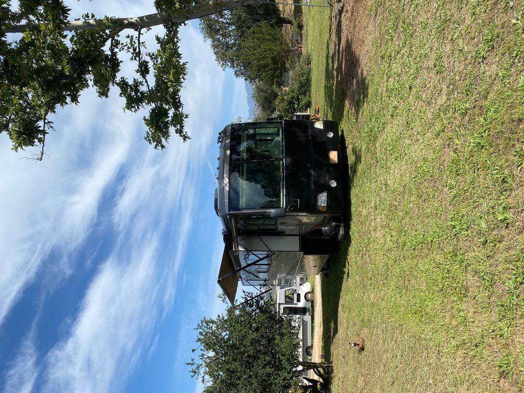 2006 Fleetwood Bounder 34H - National Vehicle