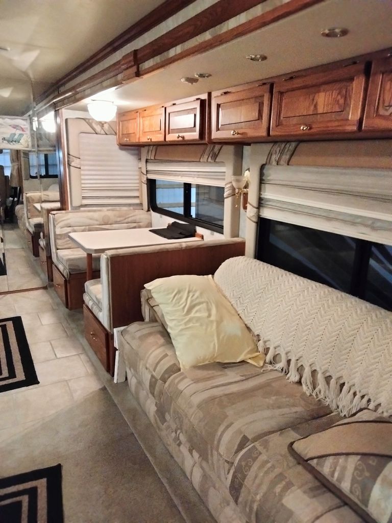 2004 Tiffin Motorhomes Phaeton 35RH - National Vehicle