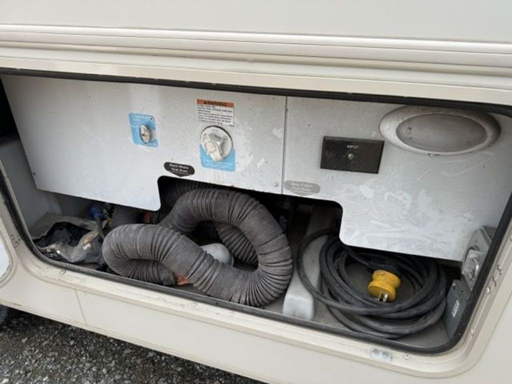 2016 Winnebago Vista 31KE - National Vehicle