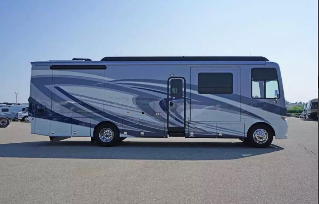 2021 Newmar Canyon Star 3513 - National Vehicle