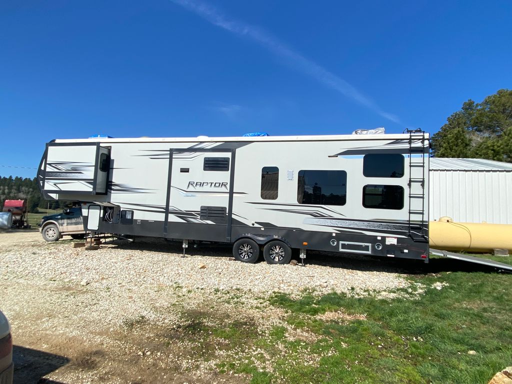 2018 Keystone Raptor 355TS - National Vehicle