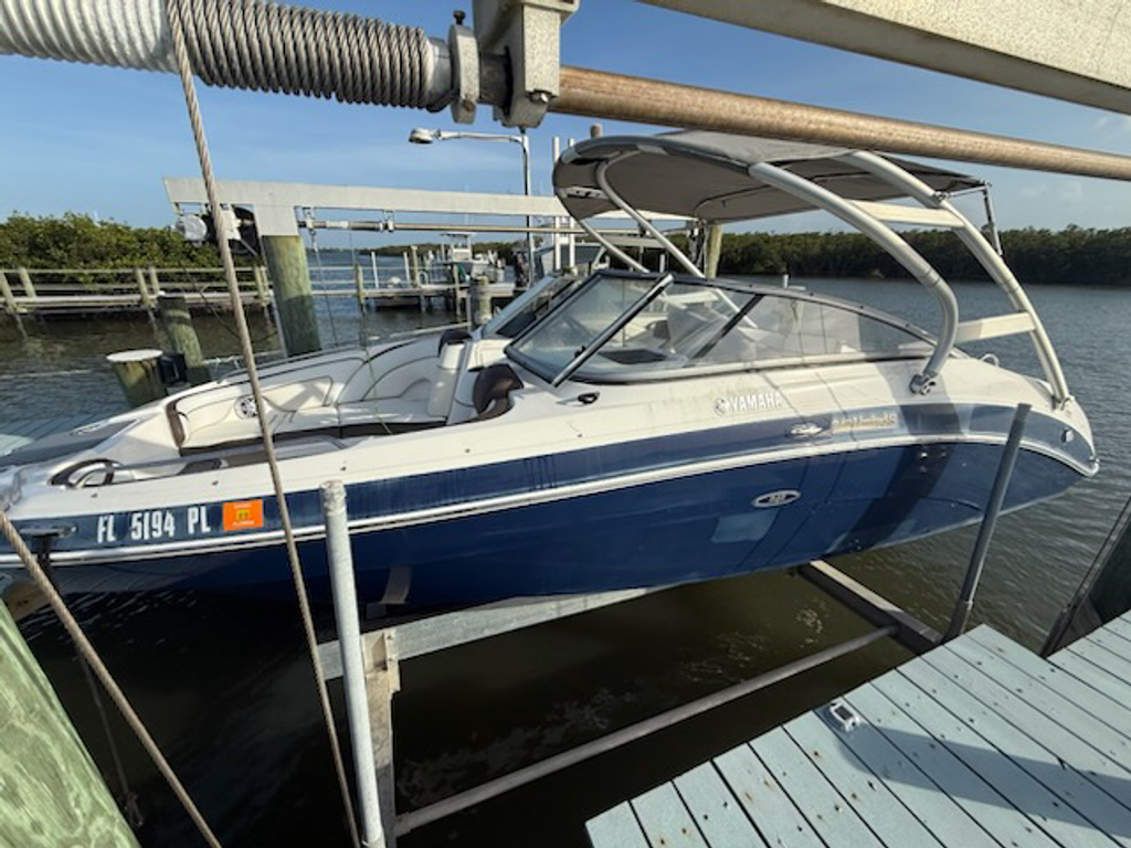 2013 Yamaha 242 Limited SE - National Vehicle