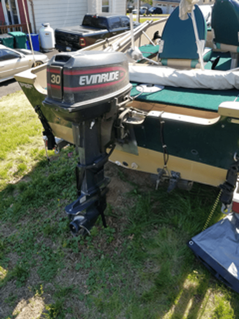 1998 Lund 1600 Explorer SS - National Vehicle