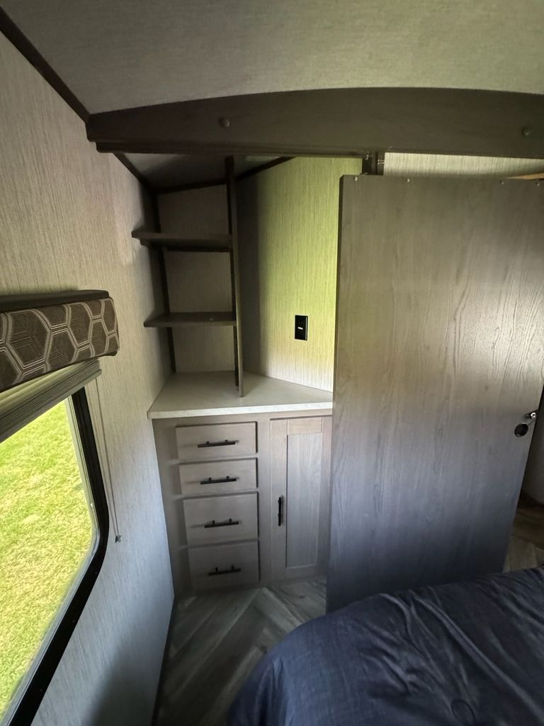 2020 Cruiser RV Shadow Cruiser 260RBS - National Vehicle