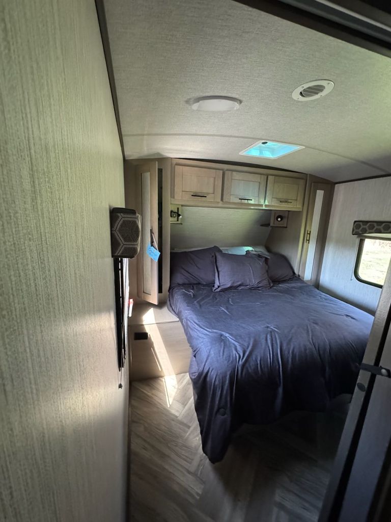 2020 Cruiser RV Shadow Cruiser 260RBS - National Vehicle