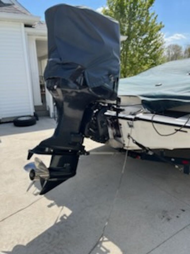 1997 Stratos 290 SF Fish & Ski - National Vehicle