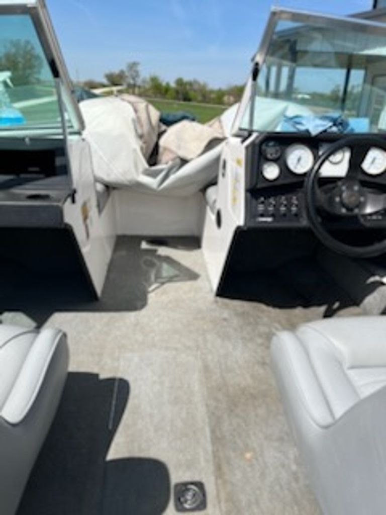 ドリーム  1997 Stratos 290 SF Fish & Ski - National Vehicle