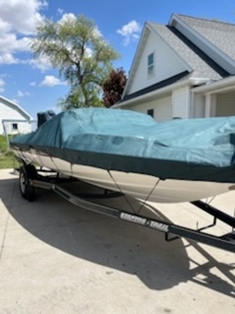 1997 Stratos 290 SF Fish & Ski - National Vehicle