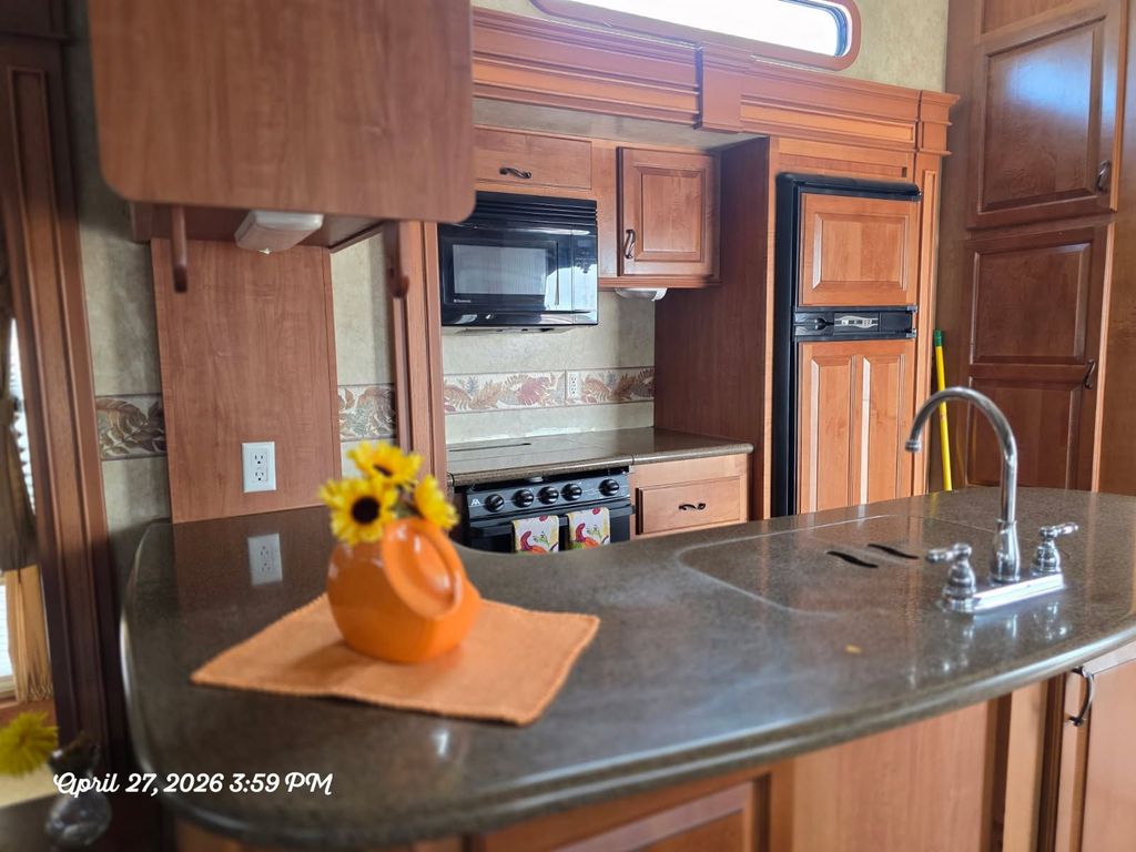 2010 Jayco Designer 37RLQS - National Vehicle