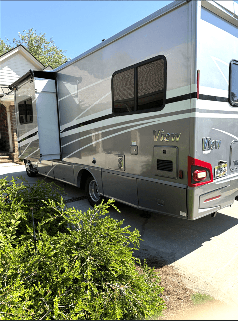 2020 Winnebago Navion 24V - National Vehicle