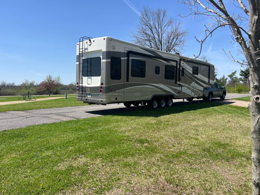 2020 DRV Mobile Suites 44 Houston - National Vehicle