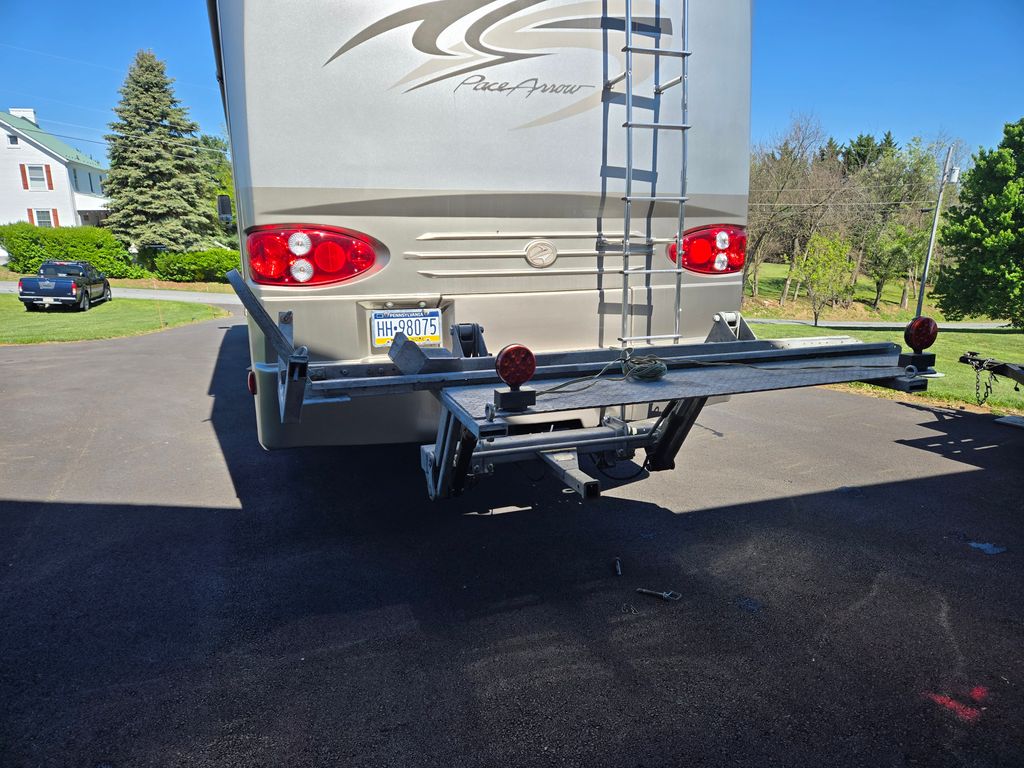 2007 Fleetwood Pace Arrow 36D - National Vehicle