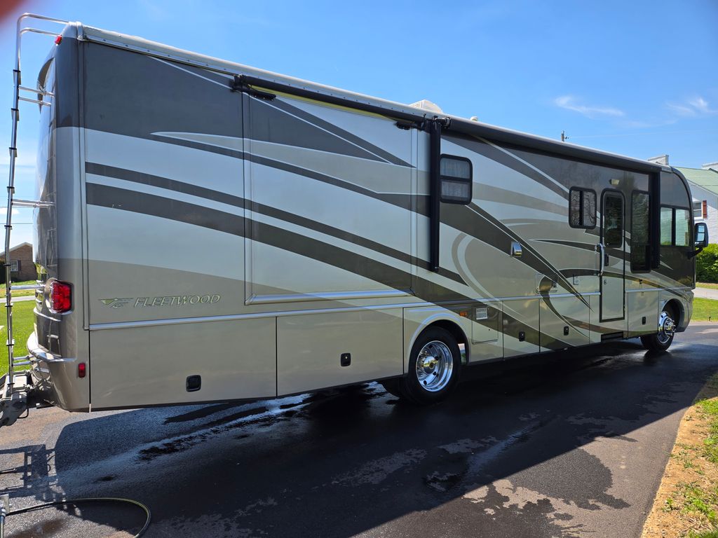 レンジ 2007 Fleetwood Pace Arrow 36D - National Vehicle