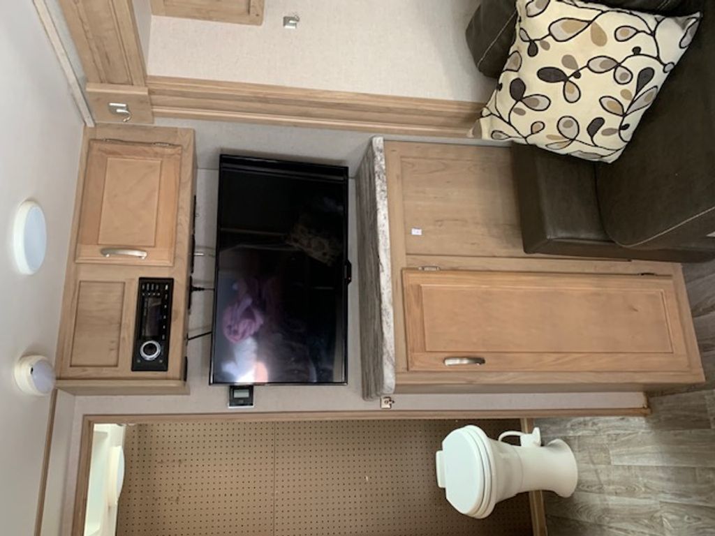 2020 Winnebago Micro Minnie 2106DS - National Vehicle
