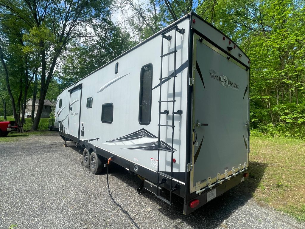 2021 Forest River Cherokee Wolf Pack 325Pack13 - National Vehicle