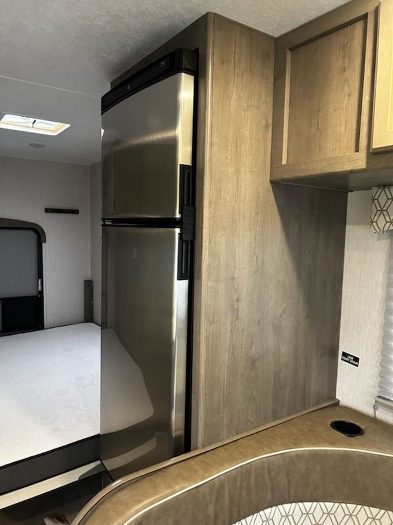 2020 Coachmen Freelander 22XG - National Vehicle
