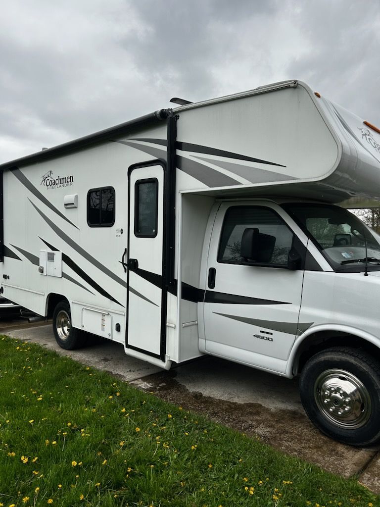 2020 Coachmen Freelander 22XG - National Vehicle