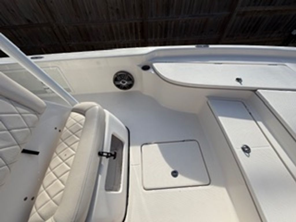 2022 Blue Wave 2400 Pure Bay - National Vehicle