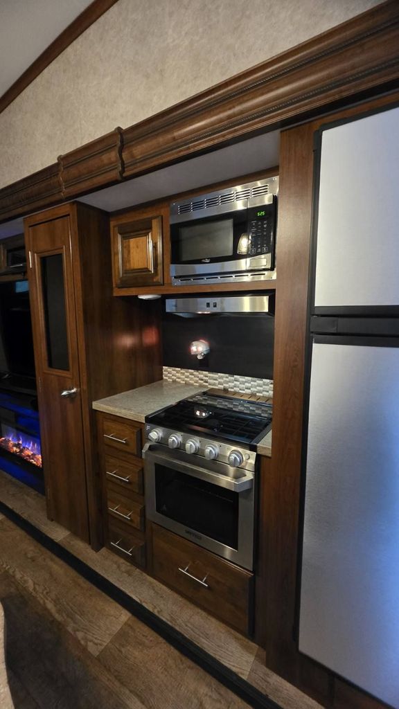モア 2018 Jayco Eagle 325BHQS - National Vehicle