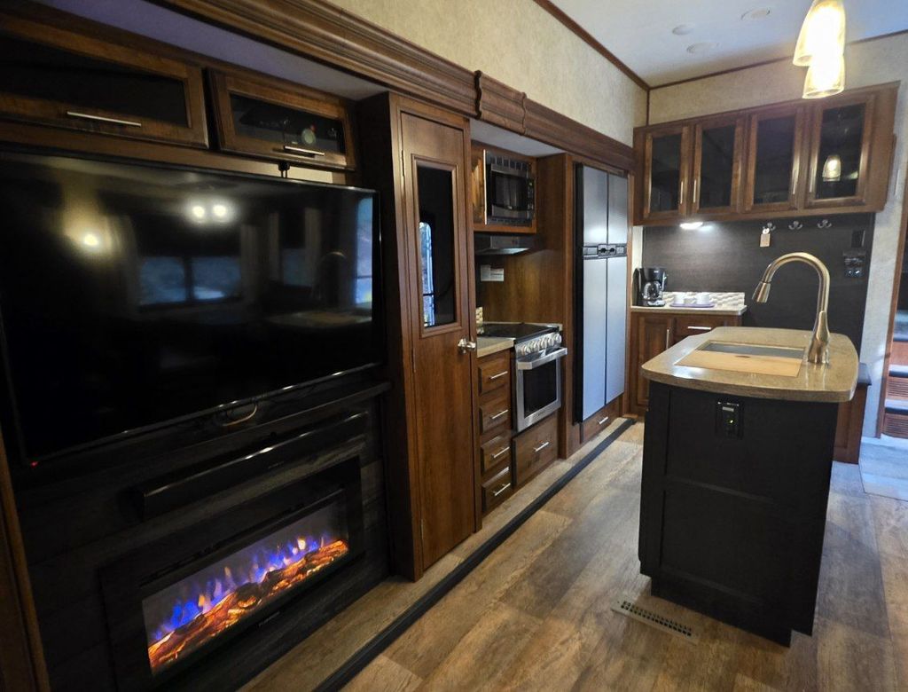 モア 2018 Jayco Eagle 325BHQS - National Vehicle