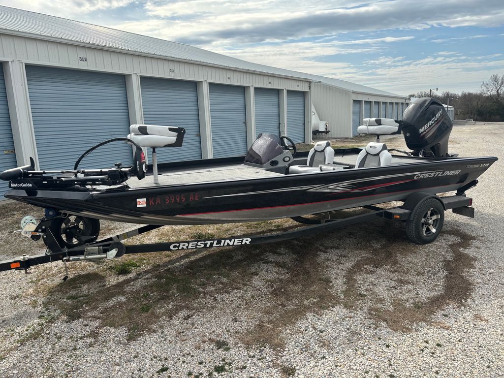 プライムタイム21 2014 Crestliner VT19 - National Vehicle
