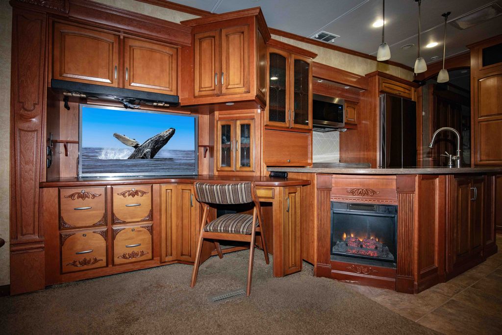2010 DRV Mobile Suites 38TKSB3 - National Vehicle