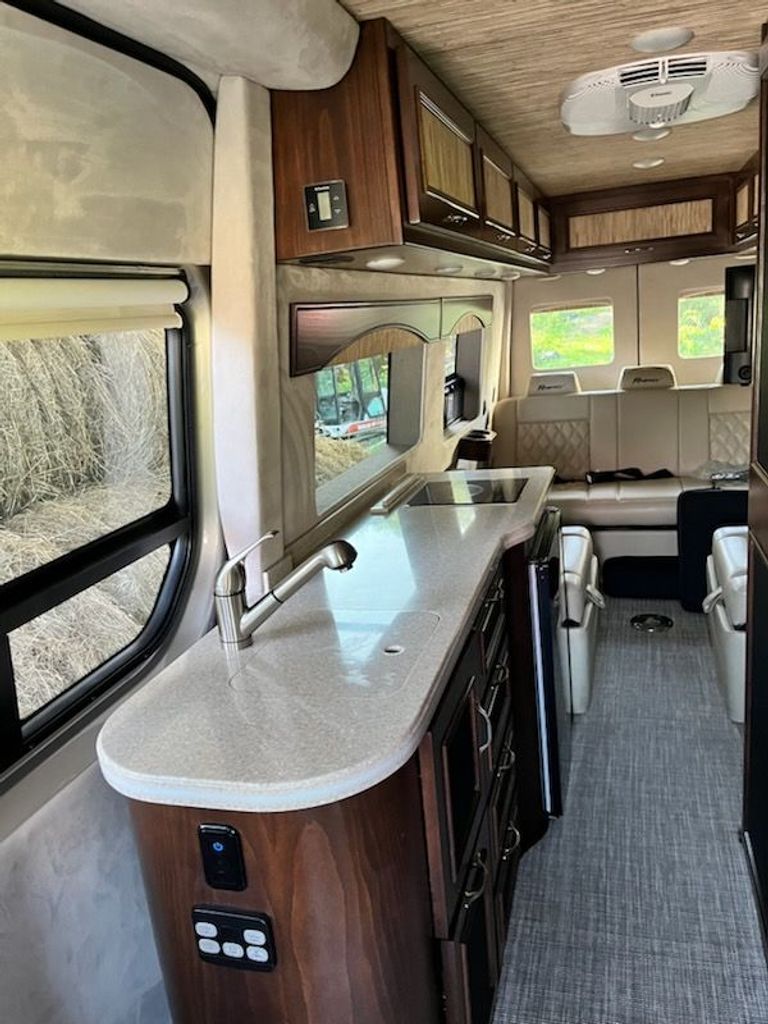 2019 Regency Xalta LX 2 - National Vehicle