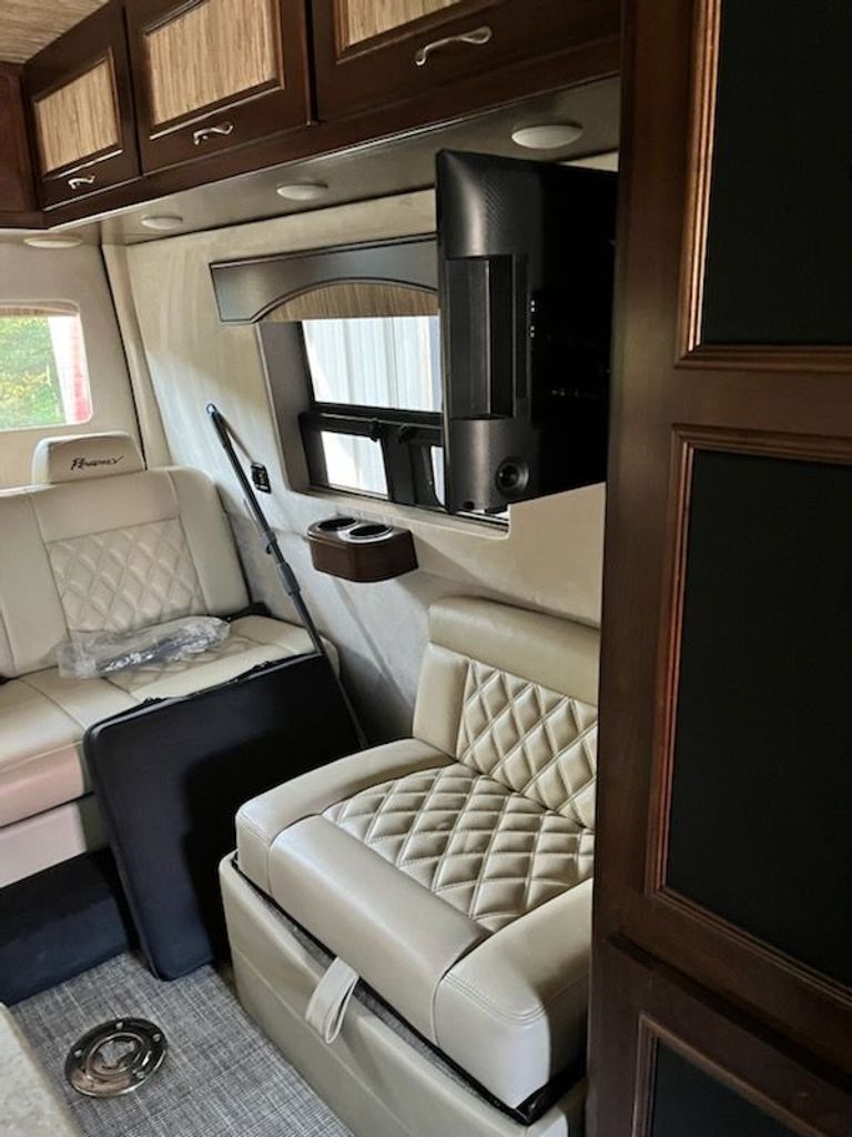 2019 Regency Xalta LX 2 - National Vehicle