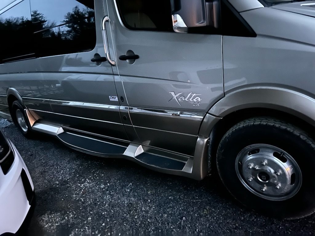 2019 Regency Xalta LX 2 - National Vehicle