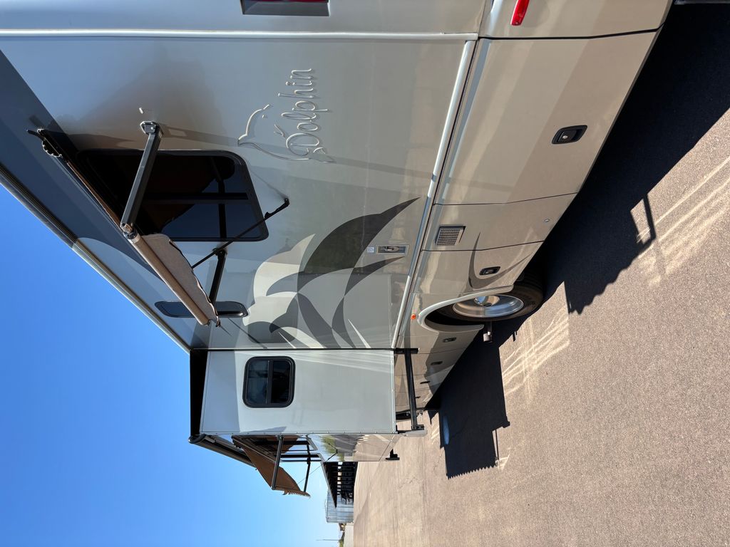 2007 National RV Dolphin 5342 - National Vehicle