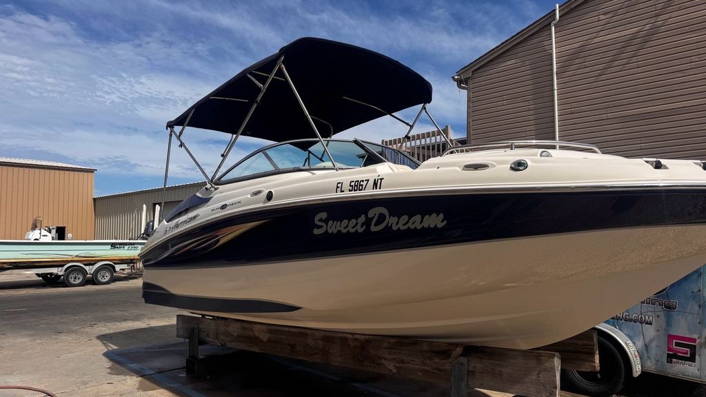 2008 Hurricane SunDeck 2000 - National Vehicle