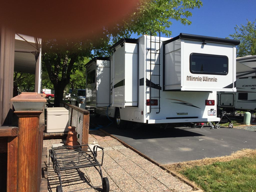 2017 Winnebago Minnie Winnie 26A - National Vehicle